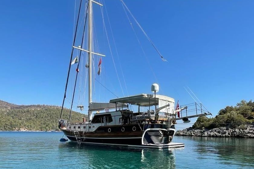 Bodrum Gulet 2 cabin 4 berths 8 guests 17 m Listing Number: #30305