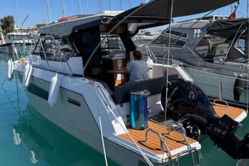Antalya Yate a motor Cabina 1  2  literas 4  invitados 7.9 m Número de anuncio: #30307 3