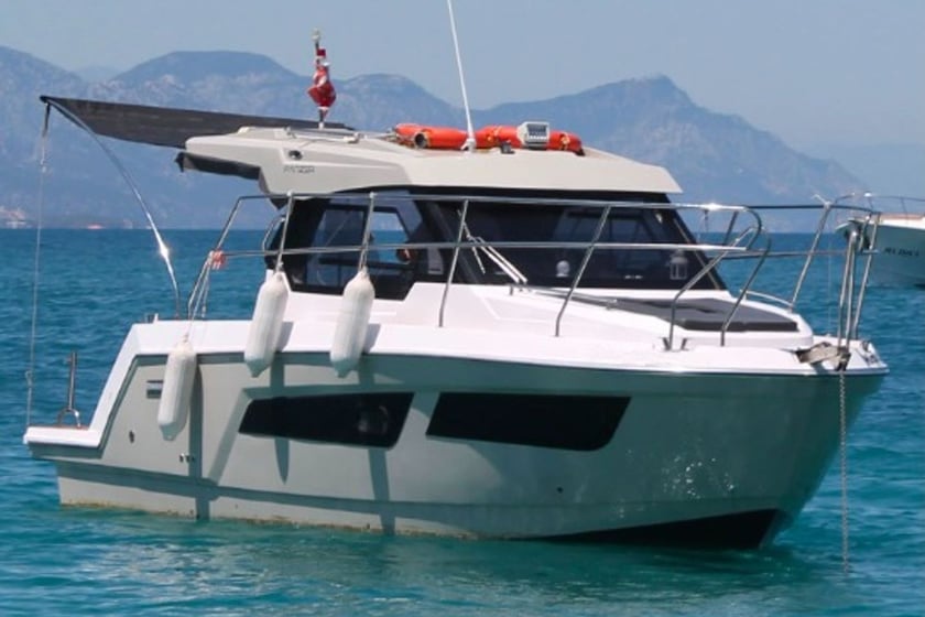 Antalya Yate a motor Cabina 1  2  literas 4  invitados 7.9 m Número de anuncio: #30307
