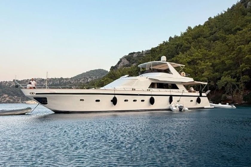 Gocek Yacht à moteur Cabine 4  Couchettes 9  Invités 9  26 m Numéro de l'annonce: #30315