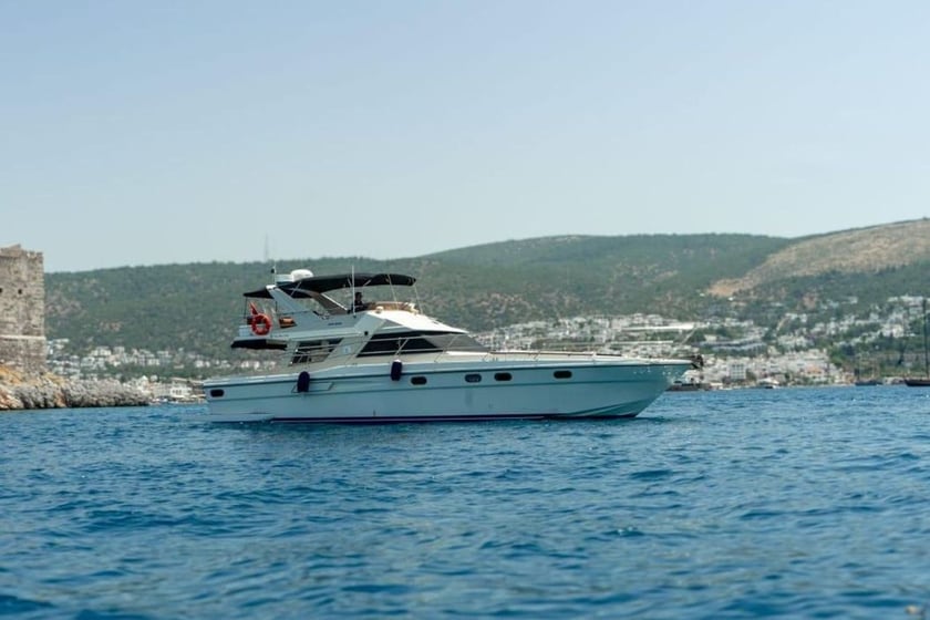 Bodrum Yacht à moteur Cabine 3  Couchettes 6  Invités 6  17 m Numéro de l'annonce: #30414