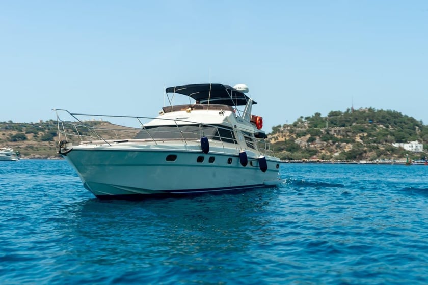Bodrum Yacht à moteur Cabine 3  Couchettes 6  Invités 6  17 m Numéro de l'annonce: #30414 3