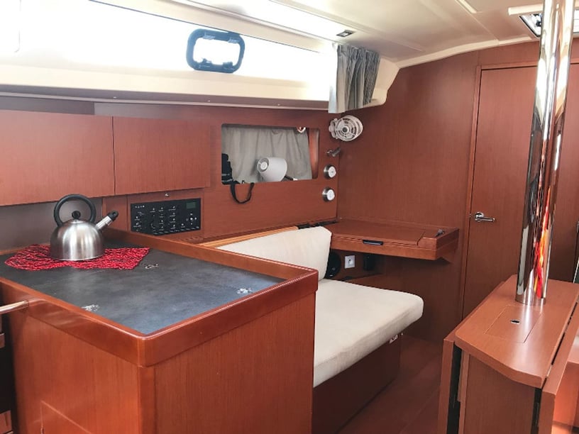 Puntone Sailboat 3 cabin 8 berths 8 guests 12.43 m Listing Number: #3049 2