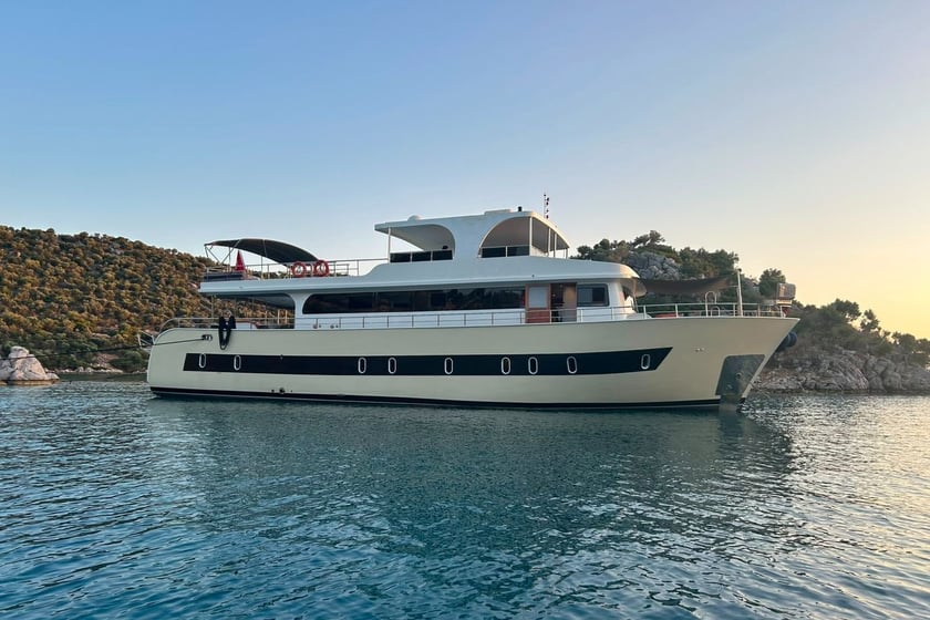Bozburun Gulet 5 cabin 12 berths 12 guests 24 m Listing Number: #30561