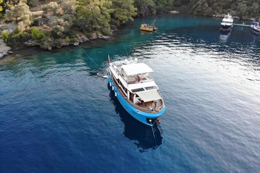 Fethiye Motoryacht 4 Kabine 8 Liegeplätze 8 Gäste 20 m Nummer des Inserats: #30589