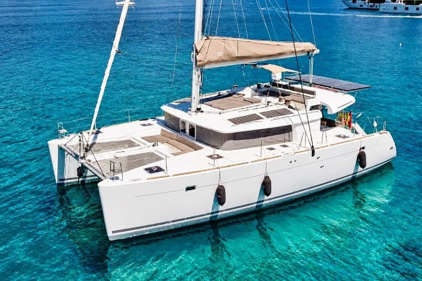 Bodrum Catamaran Cabine 5  10  slaapplaatsen 10  gasten 13.716 m Lijstnummer: #30620