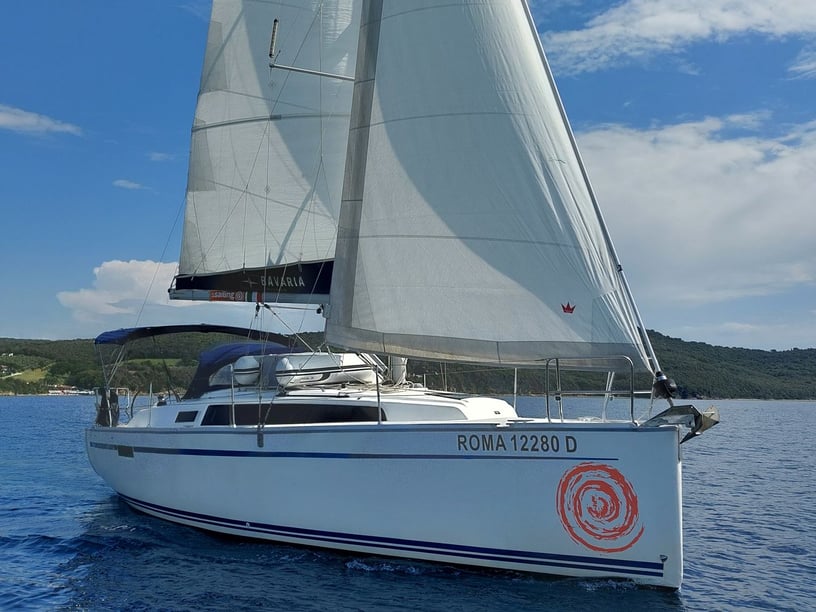 Puntone Sailboat 3 cabin 6 berths 6 guests 10.38 m Listing Number: #3104