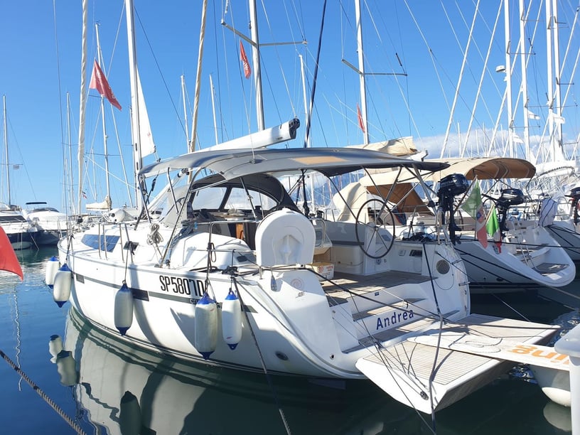 Puntone Sailboat 4 cabin 8 berths 8 guests 14 m Listing Number: #3110