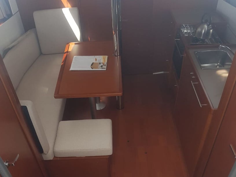 Puntone Sailboat 3 cabin 8 berths 8 guests 11.5 m Listing Number: #3118 2