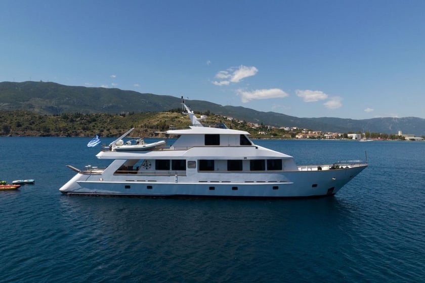 Palaio Faliro Motor Yacht 6 cabin 12 berths 13 guests 31.1 m Listing Number: #317