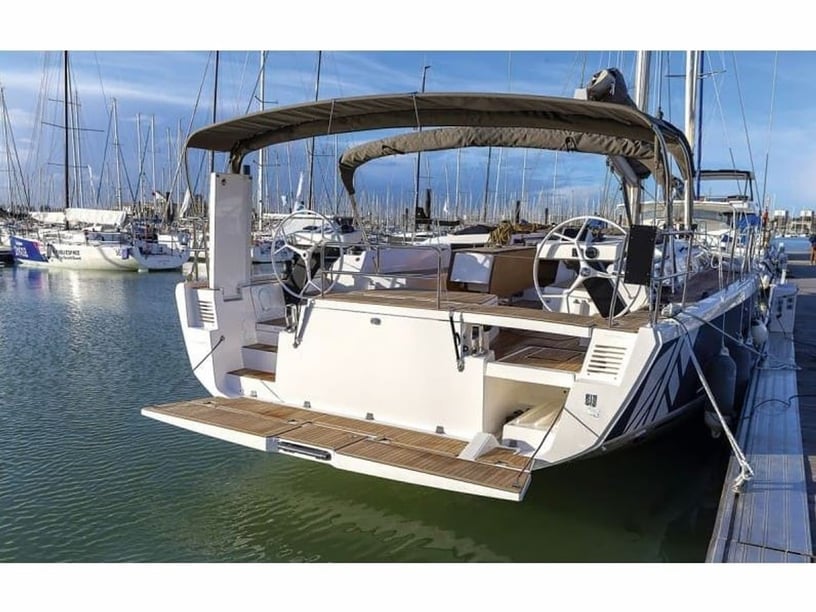 Tourlos Sailboat 4 cabin 10 berths 10 guests 14.85 m Listing Number: #3228 2