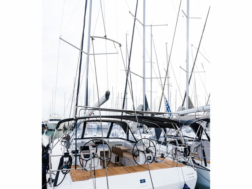 Tourlos Sailboat 4 cabin 9 berths 9 guests 13.98 m Listing Number: #3230
