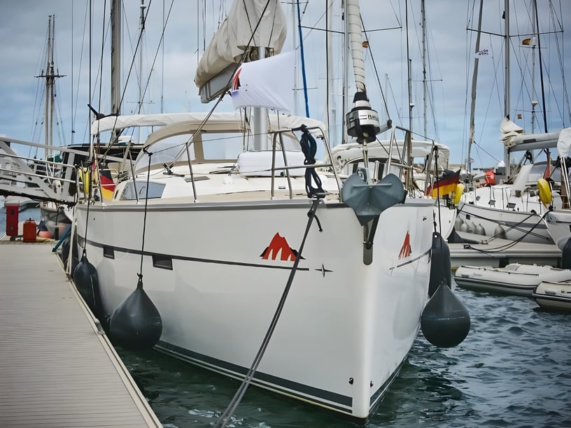 Arrecife Sailboat 5 cabin 11 berths 12 guests 16.75 m Listing Number: #3270