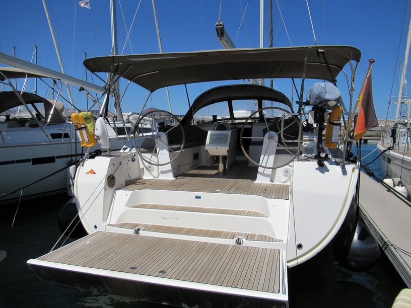 Arrecife Sailboat 5 cabin 10 berths 10 guests 15.59 m Listing Number: #3281