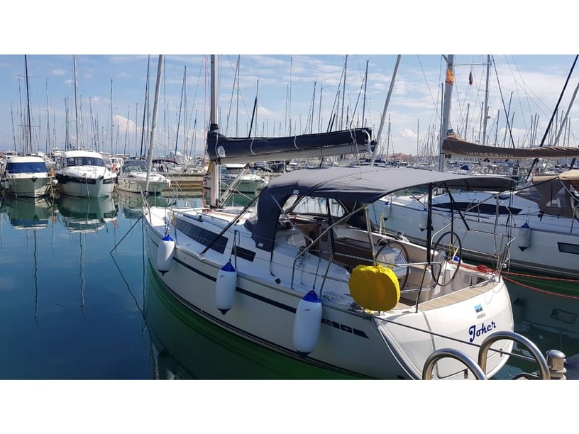 Izola Barca a vela cabina 3  cuccette 8  8  ospiti 10.7 m Numero dell'inserzione: #3320