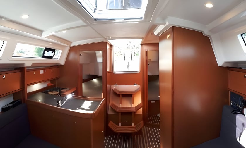 Izola Sailboat 3 cabin 8 berths 8 guests 10.7 m Listing Number: #3320 4