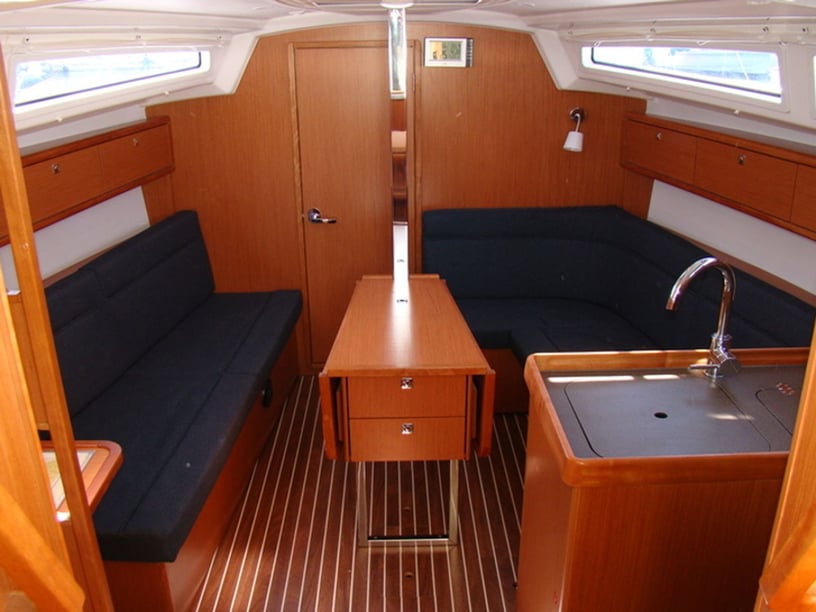 Biograd Sailboat 2 cabin 6 berths 6 guests 10.45 m Listing Number: #337 2