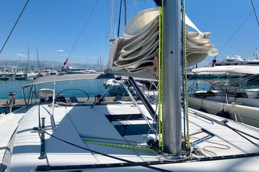 Marmaris Sailboat 4 cabin 8 berths 8 guests 13.52 m Listing Number: #3388 5