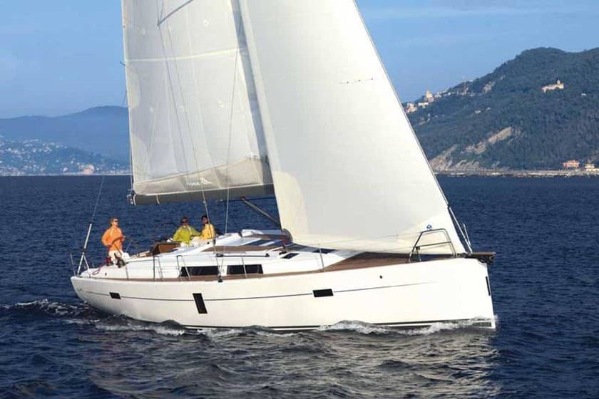 Marmaris Segelboot 4 Kabine 8 Liegeplätze 8 Gäste 13.52 m Nummer des Inserats: #3389