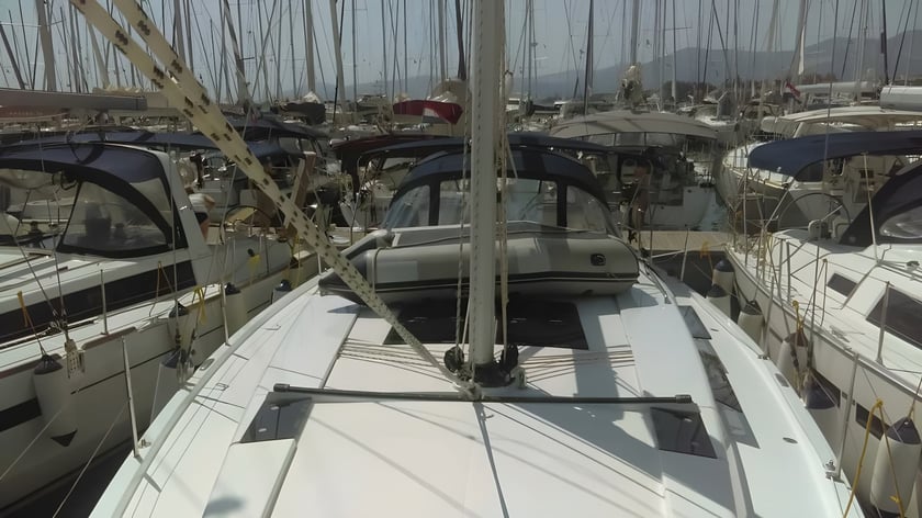 Dubrovnik Sailboat 4 cabin 10 berths 10 guests 13.95 m Listing Number: #3581 5