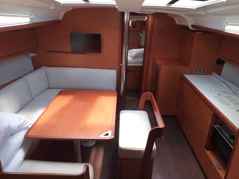 Medulin Sailboat 4 cabin 10 berths 10 guests 13.24 m Listing Number: #3609 2