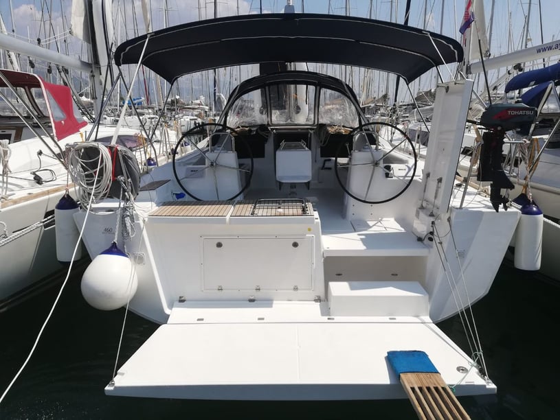 Medulin Sailboat 4 cabin 10 berths 10 guests 14.15 m Listing Number: #3613