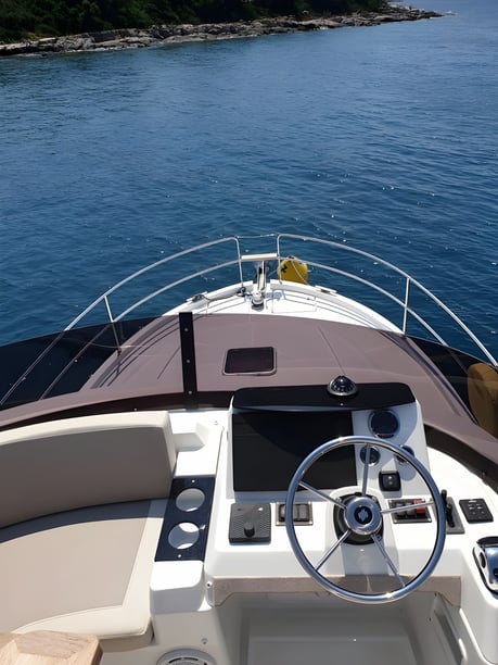 Biograd Motorboot Cabine 2  6  slaapplaatsen 6  gasten 11.29 m Lijstnummer: #3791 5