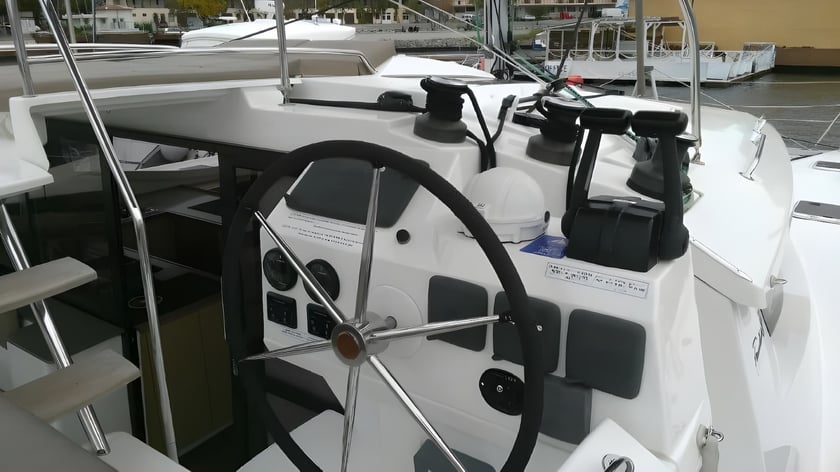 Cogolin Catamaran 4 cabin 8 berths 8 guests 13.3 m Listing Number: #3810 5