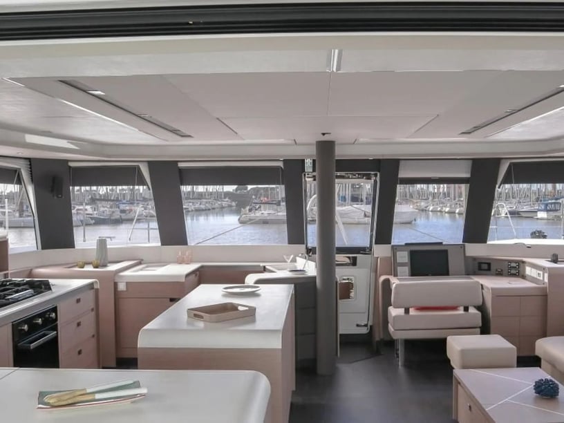 Cogolin Catamaran 4 cabin 8 berths 8 guests 17.94 m Listing Number: #3819 2