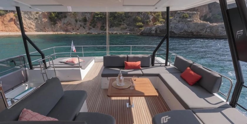 Cogolin Catamaran 4 cabin 8 berths 8 guests 17.94 m Listing Number: #3819 5