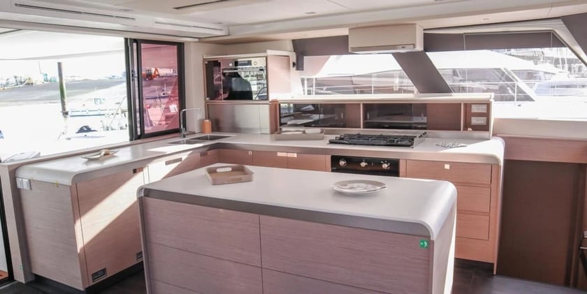 Cogolin Catamaran 4 cabin 8 berths 8 guests 17.94 m Listing Number: #3819 4