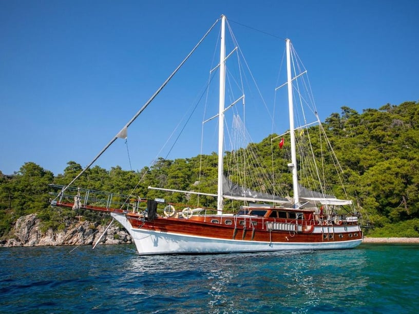 Marmaris Gulet 5 cabin 8 berths 8 guests 23.9 m Listing Number: #382