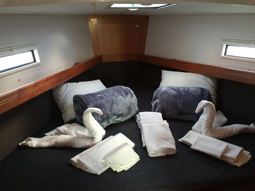 Prevesa Segelboot 3 Kabine 7 Liegeplätze 8 Gäste 12.35 m Nummer des Inserats: #3843 3