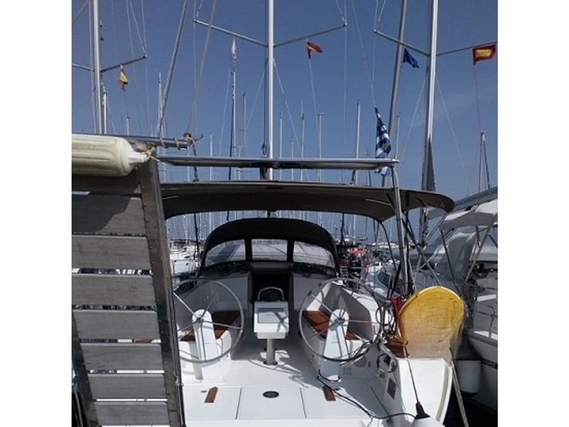 Prevesa Segelboot 3 Kabine 7 Liegeplätze 8 Gäste 12.35 m Nummer des Inserats: #3843