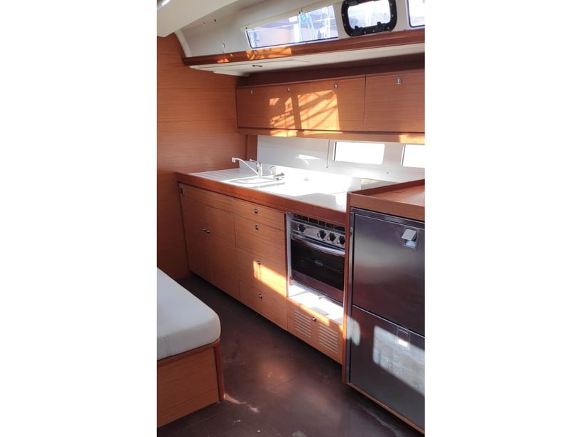 Milazzo Sailboat 4 cabin 10 berths 10 guests 14.15 m Listing Number: #3885 2