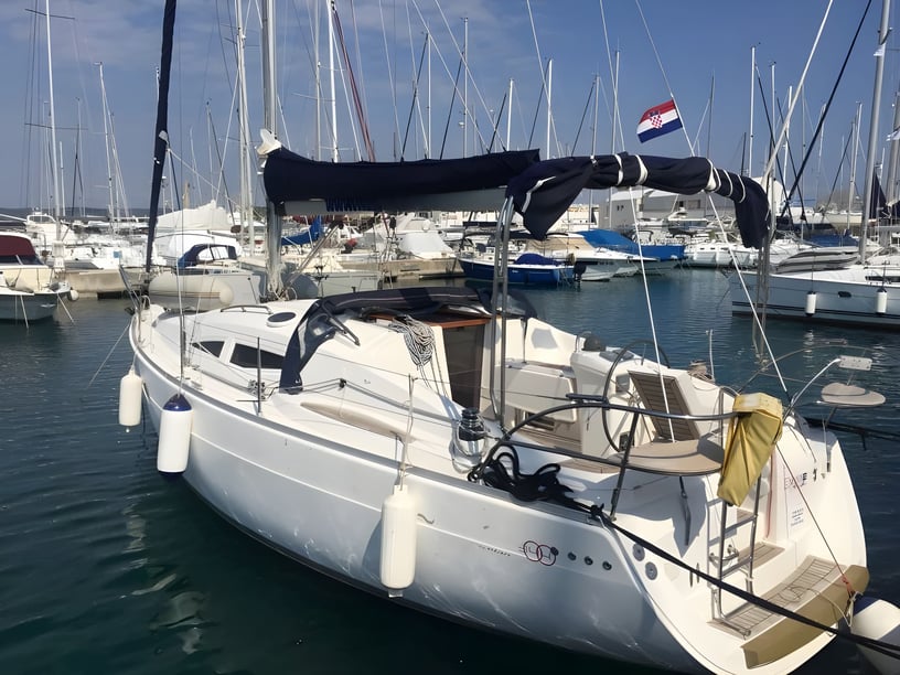 Murter Sailboat 3 cabin 7 berths 7 guests 10.46 m Listing Number: #4041 5