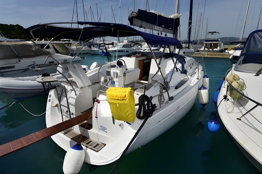 Murter Sailboat 3 cabin 7 berths 7 guests 10.46 m Listing Number: #4041 4