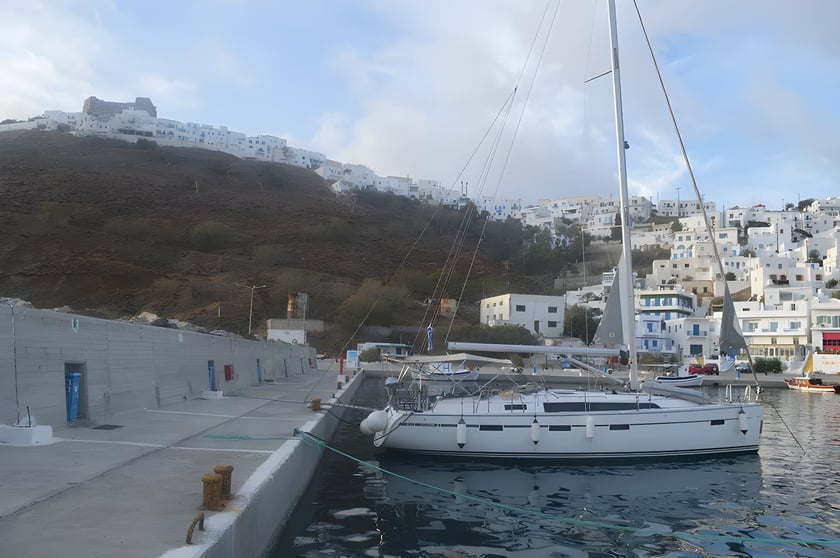 Atenas Velero Cabina 3  7  literas 7  invitados 12.35 m Número de anuncio: #4056 5