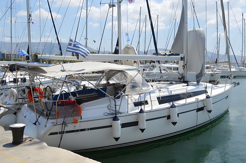 Atenas Velero Cabina 3  7  literas 7  invitados 12.35 m Número de anuncio: #4056 3