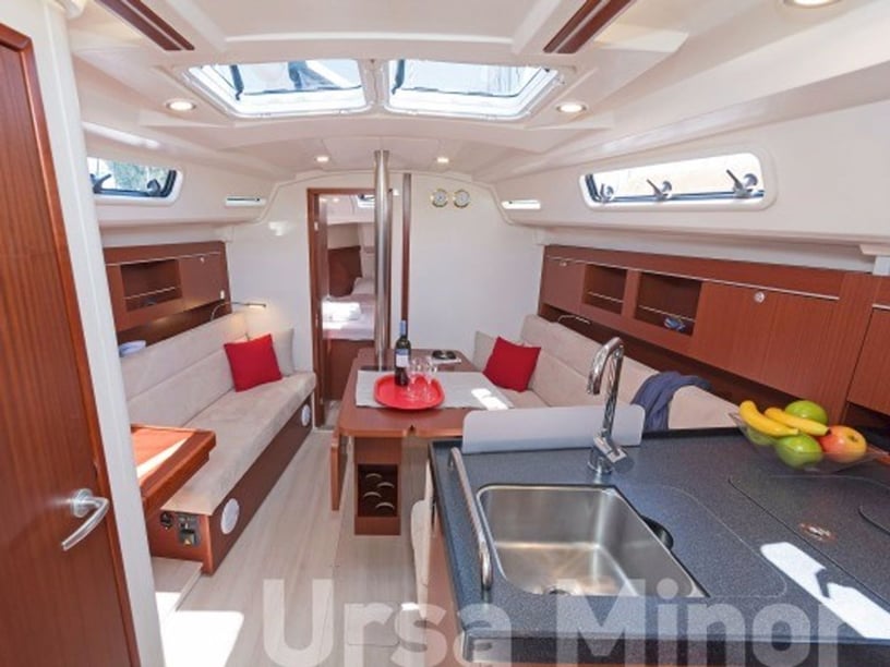 Preveza Sailboat 3 cabin 6 berths 6 guests 10.4 m Listing Number: #4105 3