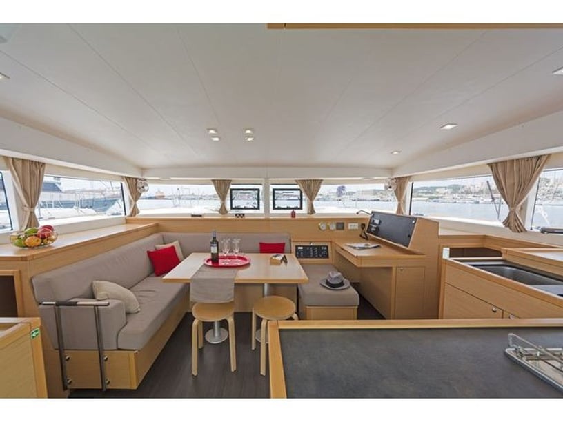 Lavrion Catamaran 6 cabin 10 berths 10 guests 11.97 m Listing Number: #4123 2