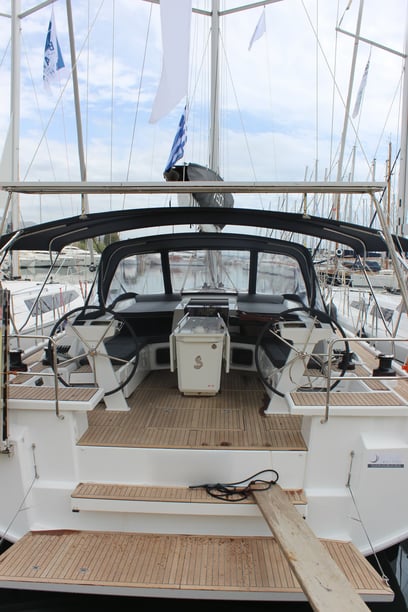 Lefkada Sailboat 6 cabin 11 berths 11 guests 15.94 m Listing Number: #4155