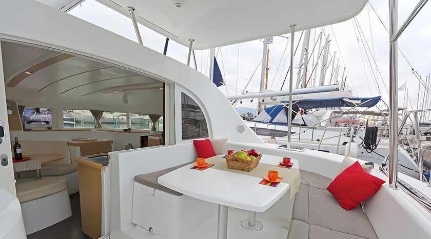 Lavrion Catamarano cabina 6  cuccette 10  10  ospiti 11.55 m Numero dell'inserzione: #4166 4