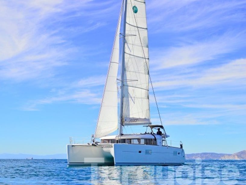 Lavrion Catamaran 6 cabin 10 berths 10 guests 11.97 m Listing Number: #4188 2