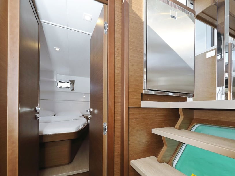 Sukošan Catamaran 6 cabin 12 berths 12 guests 11.74 m Listing Number: #425 5