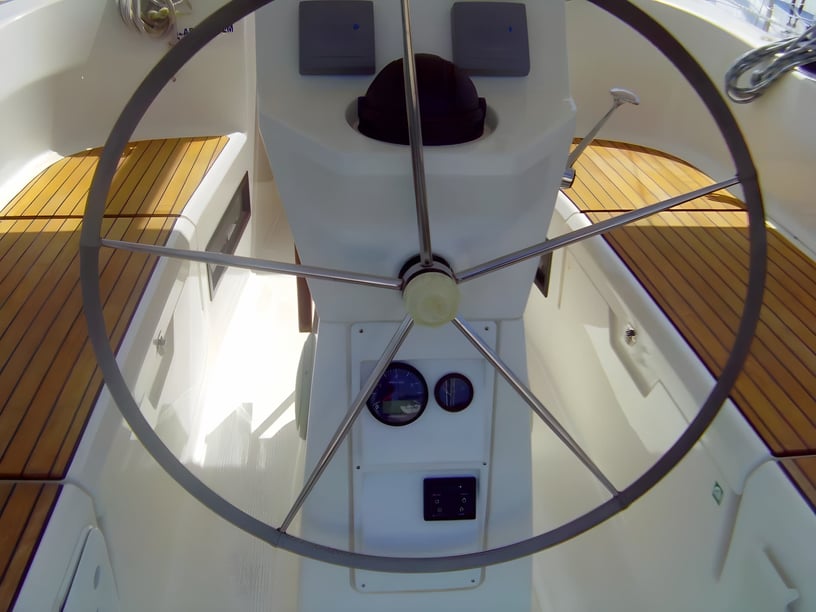 Trogir Sailboat 3 cabin 7 berths 7 guests 11.3 m Listing Number: #4253 4