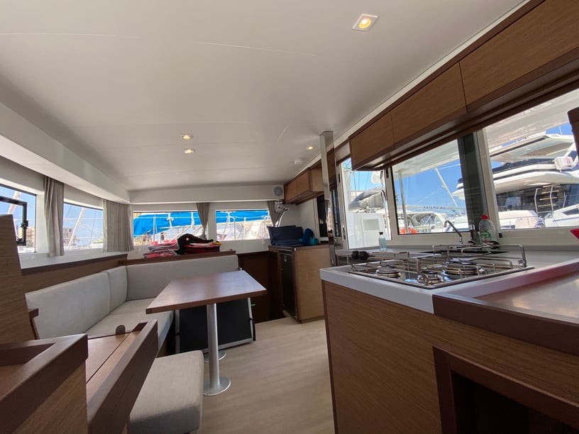 Ibiza Catamaran 4 cabin 11 berths 11 guests 11.74 m Listing Number: #4330 2