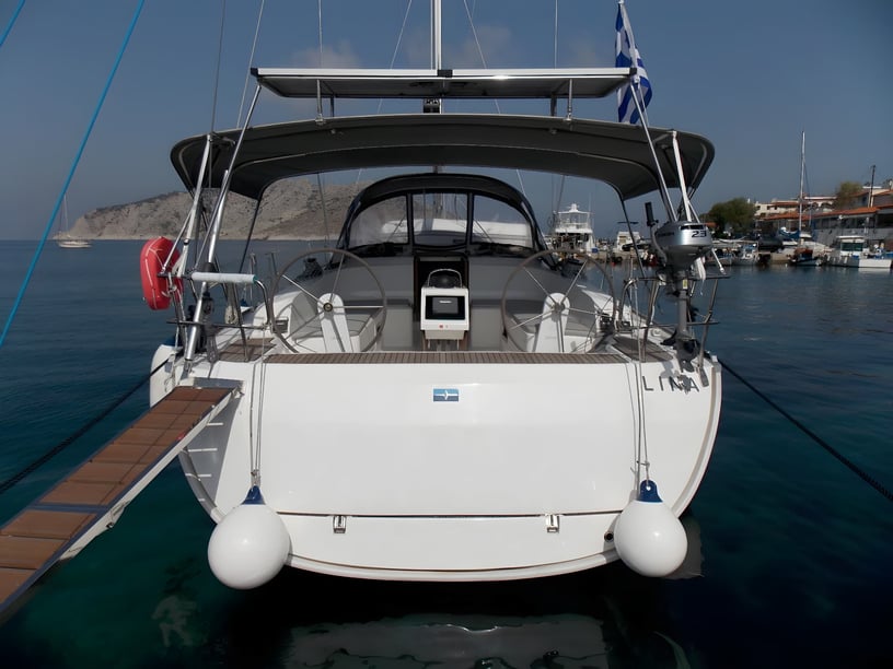 Athens Sailboat 4 cabin 9 berths 9 guests 14.4 m Listing Number: #4399