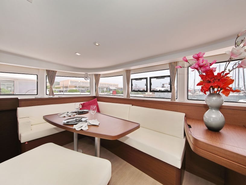 Sukošan Catamaran Cabine 6  Couchettes 12  Invités 12  12.94 m Numéro de l'annonce: #443 4