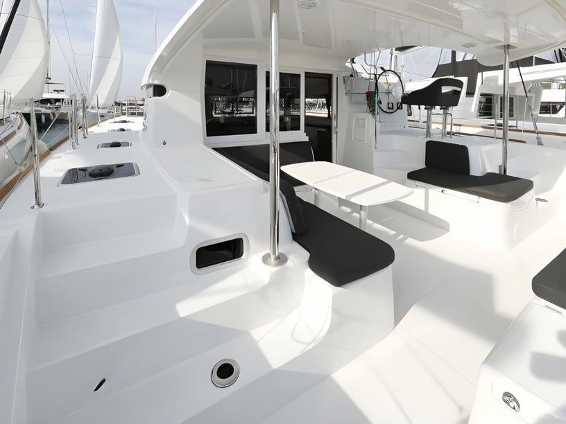 Sukošan Catamaran 6 cabin 12 berths 12 guests 11.74 m Listing Number: #444 4